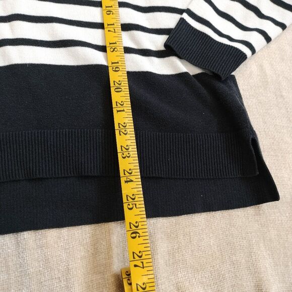 Croft & Barrow V Neck Black and White Striped Long Sleeve Sweater Size Large - Picture 5 of 7